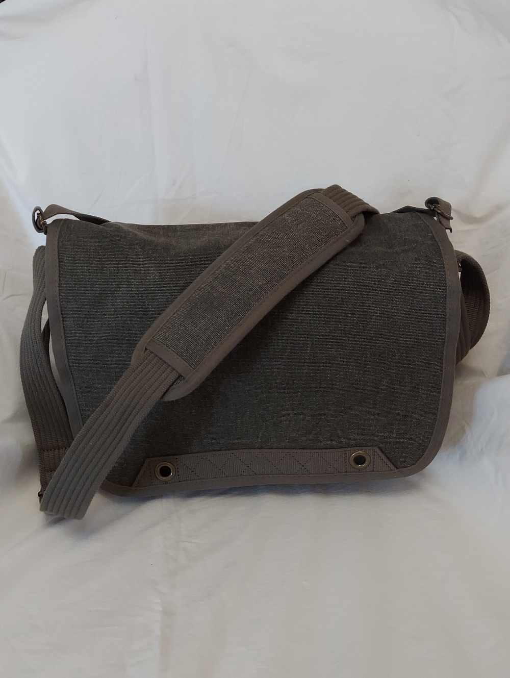 Think Tank Retrospective 7 V2.0 Canvas Shoulder Cameras Bag Pinstone Large NWOT - Picture 2 of 14